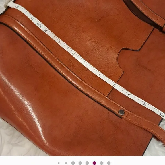 NEW Vegan Leather Tote with Cool Guitar strap - Picture 14 of 16